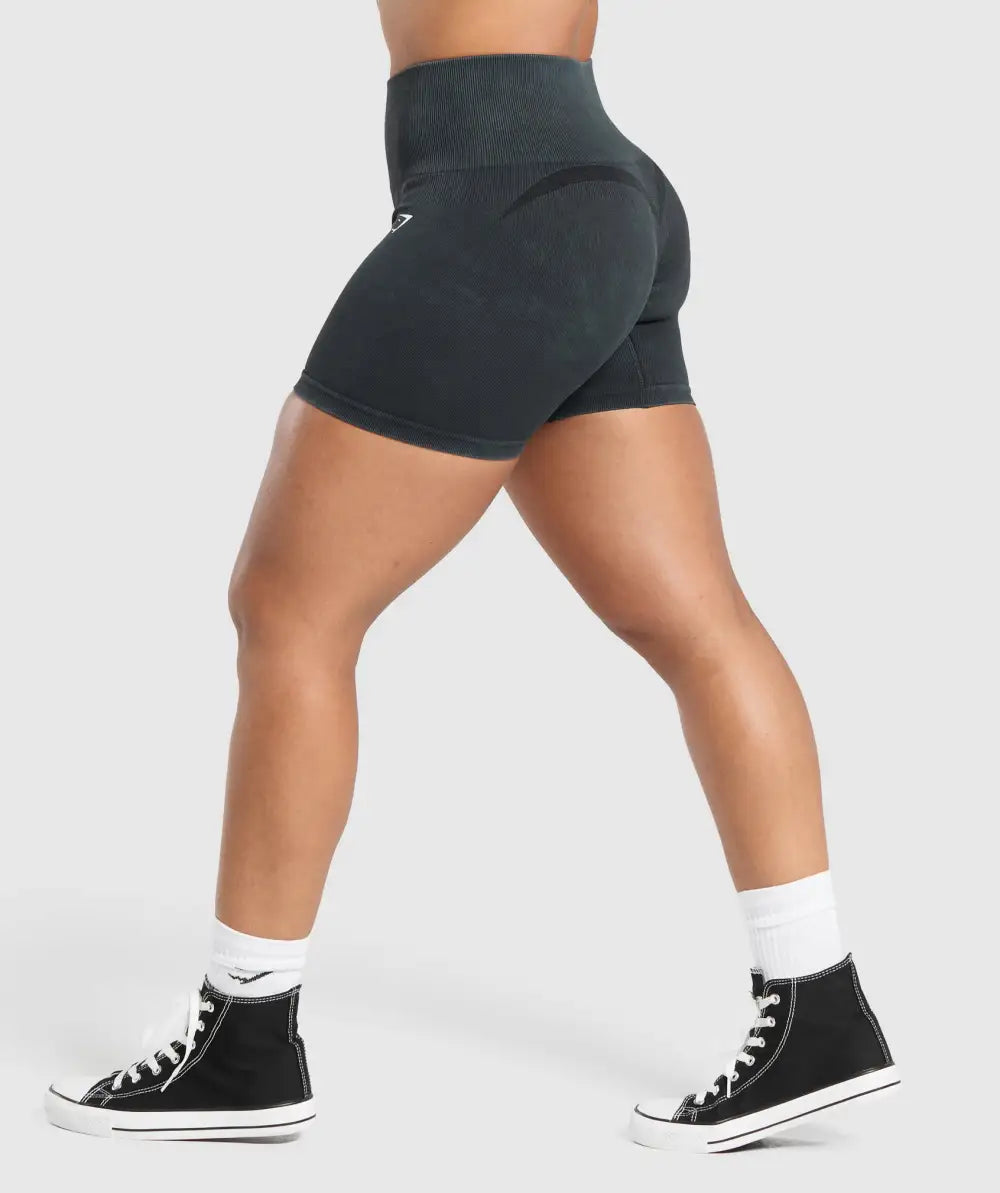 Gains Seamless Washed Shorts